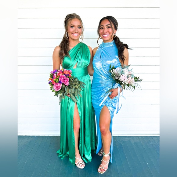 MAC DUGGAL | HIGH NECK SLEEVELESS CUT OUT GOWN | PROM DRESS - Picture 4 of 5